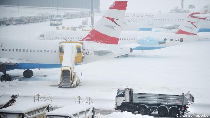 İspanya’da Kar Yağışı Sebebiyle Yüzlerce Kişi Mahsur Kaldı
