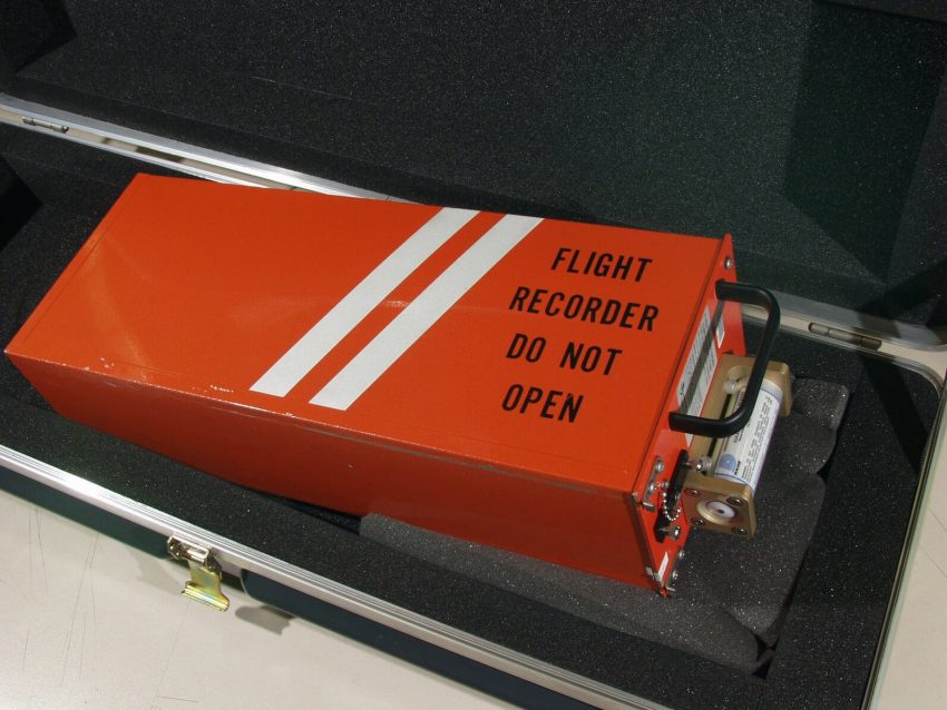 Uçaklar Neden Kara Kutu Malzemesinden Yapılmıyor?