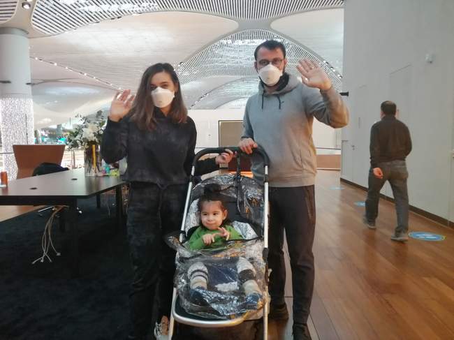 SMA Hastası Demir Ali ABD’deki Tedavisinin Ardından Yurda Dönüş Yaptı